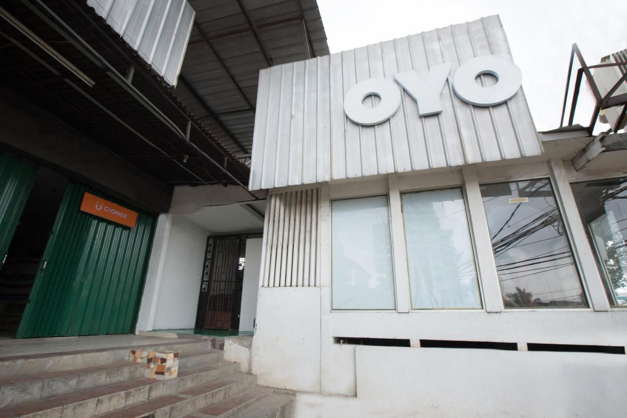 Oyo 298 Gemilang Guesthouse Tangerang Exterior foto